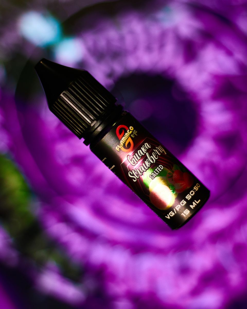 SALT Flamingo - Guava Strawberry 15ml (35mg)